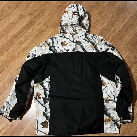 COPY - Legendary whitetails heavy winter coat - Picture 2 of 6